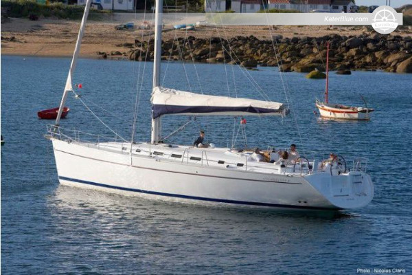 Noleggio barche a vela di 7 giorni a Paraty e Ilha Grande con esplorazione storica e relax in laguna.