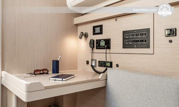 Sale 2025 Beneteau Oceanis 40.1, 11.99m, 4 Cabins, 12 pax Palma de Mallorca, Spain
