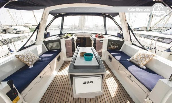 Satılık 2018 Beneteau Oceanis 45 10 Kişilik Yelkenli Yat, Salerno, İtalya