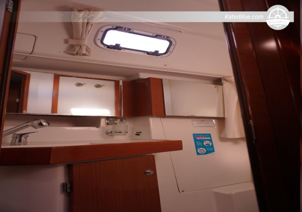 Sale 2012 Oceanis 50 Family 10-Pax, 5 Cabins Sailing Yacht Alimos, Greece
