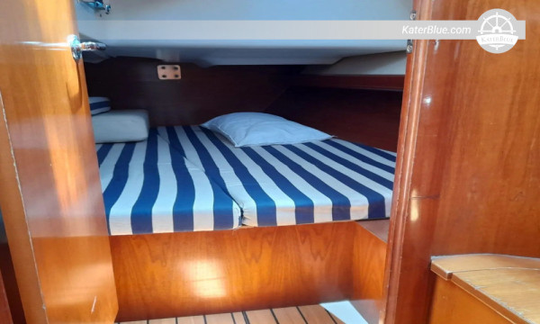 Weekly Bareboat Sailing Charter - Lefkas, Meganisi, Kalamos, Kastos, Atokos & Ithaca on Oceanis 393 (Ionian Islands, Greece)