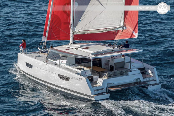 Týdenní charter s kapitánem na severním Jadranu a klidných ostrovech z Mariny Polesana na katamaránu Astréa 42