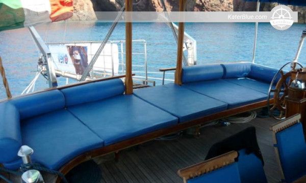 اكتشاف جزر إيوليا - رحلة بحرية أسبوعية من ميلازو