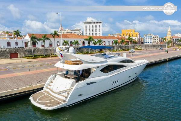 9hodinový denní pronájem jachty z Cartageny na ostrovech Rosario na palubě Sunseeker 82 – Šnorchlování a zastávky na ostrově