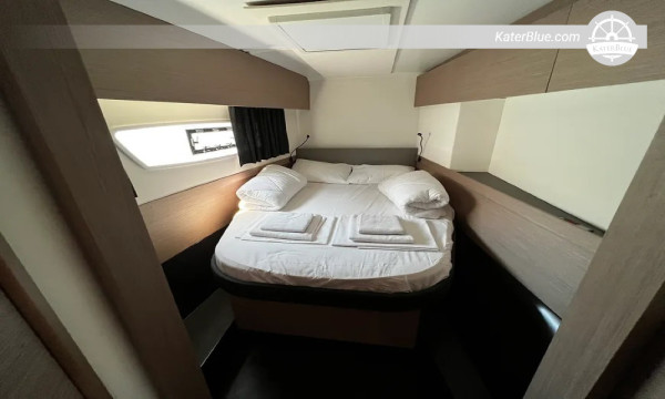 Weekly Skippered Charter to Southern Adriatic Islands from Marina Polesana aboard Astréa 42 Catamaran
