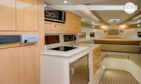 Denní pronájem motorové jachty Concept 44 – Cartagena do Rosario de Mar (9 hodin)