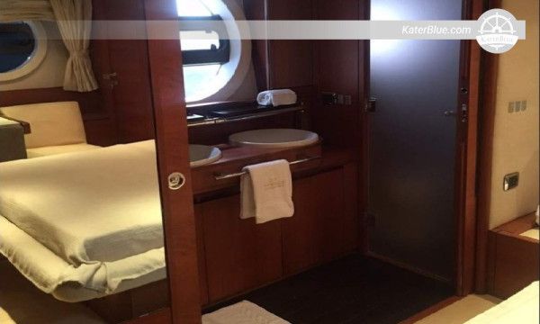 Meraviglie vulcaniche e calette nascoste: un'avventura in barca a vela di una settimana con skipper da Milazzo