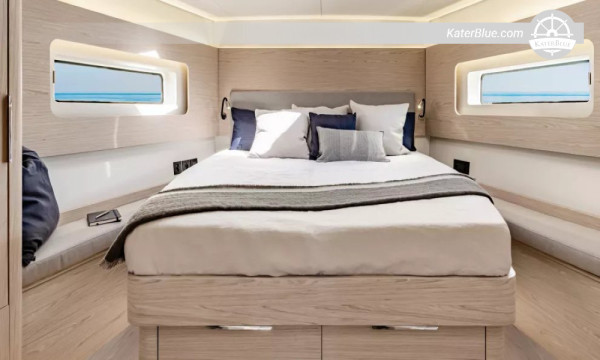 Weekly Bareboat Sailing Charter – Routes of Croatian Rulers aboard Beneteau Oceanis 54 from Marina Baotić