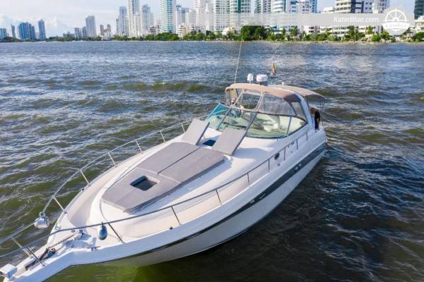 Tranquility in Cholón – 8-Hour Cartagena Charter aboard Sea Ray 46