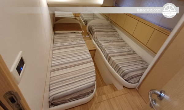 Sale Used 2010 Pershing 50c, 3 Cabin Napoli, Italy