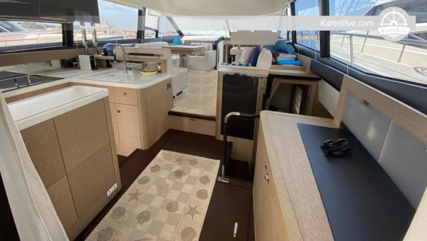 Sale Fully Equipped 2019 Prestige 500, 15m, 3 Cabin in Napoli, Italy