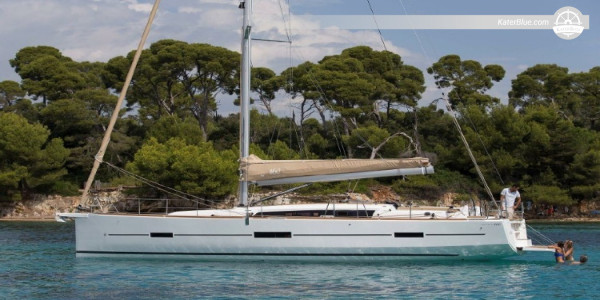 7-Night Bareboat Sailing: Šolta, Vis, Biševo, Sušac & Korčula Adventure