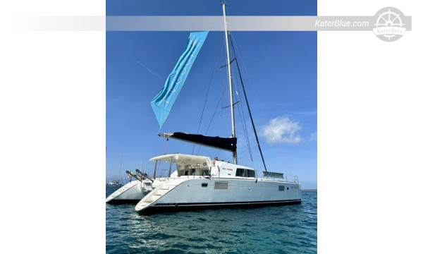 クニャーナ発、ラグーン440号で行くサルデーニャ島アドベンチャー&沿岸アクティビティの週替わりチャーター