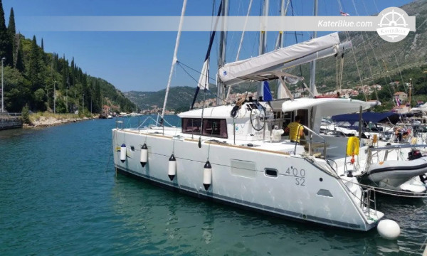 Catamarano Lagoon 400S2 del 2016 in vendita a Trogir Croazia