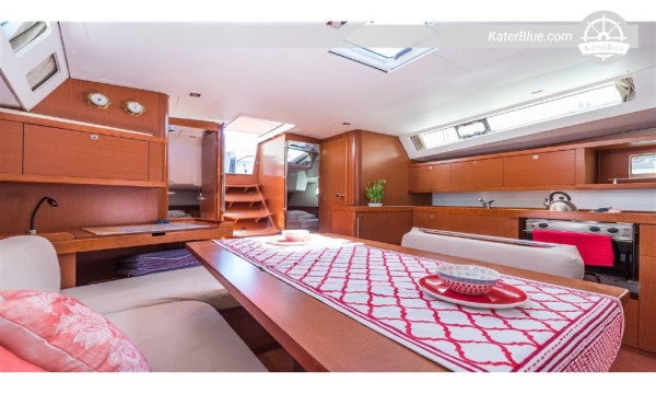 Barca a vela Beneteau Oceanis 45, anno di costruzione 2015, in vendita a Pomer, Croazia.