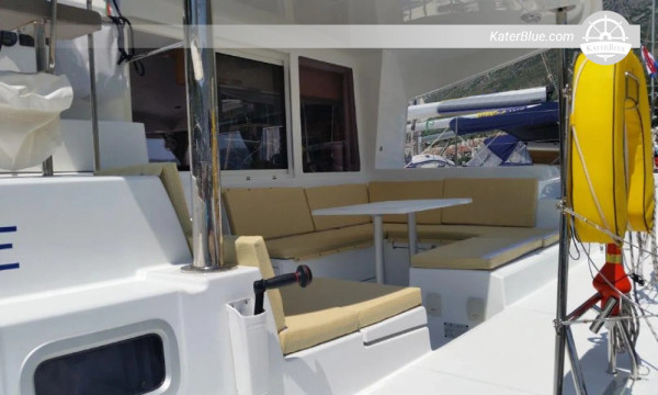 Catamarano Lagoon 400S2 del 2016 in vendita a Trogir Croazia