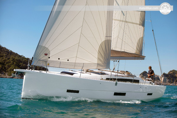 7-Nächte-Bareboat-Charter: Vis, Korčula, Lastovo & Paklinski-Inseln von Marina Frapa