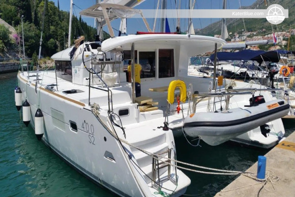 Catamarano Lagoon 400S2 del 2016 in vendita a Trogir Croazia