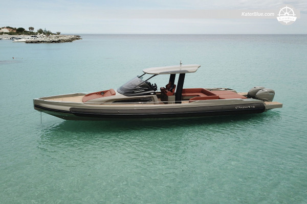 Te koop: gloednieuwe motorboot Stradivari 43 in Albanië.