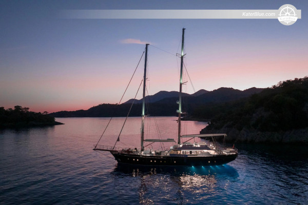 8hodinové dobrodružství v modré laguně – Phaselis Bay, Alacasu Cove & Zátoka Ayışığı na palubě Gulet Atlantika
