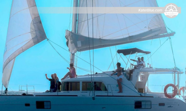 4-stündige Sonnenuntergangsfahrt – Rosario-Inseln, Isla Grande & Playa Blanca an Bord der Lagoon 440 ab Manga