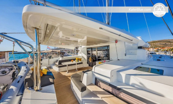 Catamarano Lagoon 50 Fly del 2018 in vendita a Trogir, Croazia.