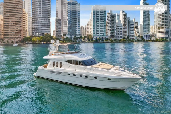 8-Hour Rosario Islands Charter aboard Viking Cruiser 68 from Cartagena