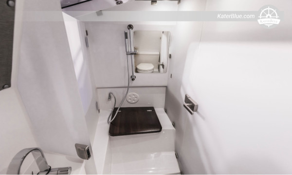 Te koop: Axopar 37 XC Cross Cabin motorjacht uit 2024 in Montenegro.