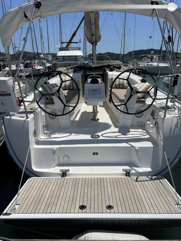2-Hour Skippered Private Day Charter in Lisbon, Portugal
