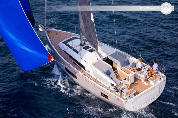 Crociera alle Isole Baleari – Da Barcellona a Ibiza a bordo del Beneteau Oceanis 46.1