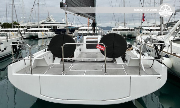 2024 Beneteau First 44 Performance Yacht – Carbon Mast, North Sails, 3 Cabins, Garmin Tech, Based in Split, Croatia