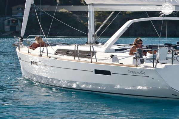 Itinerario in barca a vela di 7 giorni da Lefkada – Palairos, Astakos, Frikes, Porto Katsiki e Nidri a bordo del Beneteau Oceanis 45