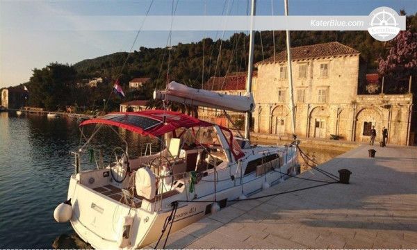 Beneteau Oceanis 41.1, Baujahr 2016 – 3 Kabinen, Bugstrahlruder, Solaranlage, Klimaanlage, kürzlich modernisiert