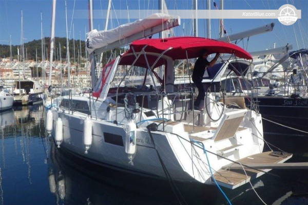 Beneteau Oceanis 41.1, Baujahr 2016 – 3 Kabinen, Bugstrahlruder, Solaranlage, Klimaanlage, kürzlich modernisiert