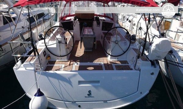 Beneteau Oceanis 41.1, Baujahr 2016 – 3 Kabinen, Bugstrahlruder, Solaranlage, Klimaanlage, kürzlich modernisiert