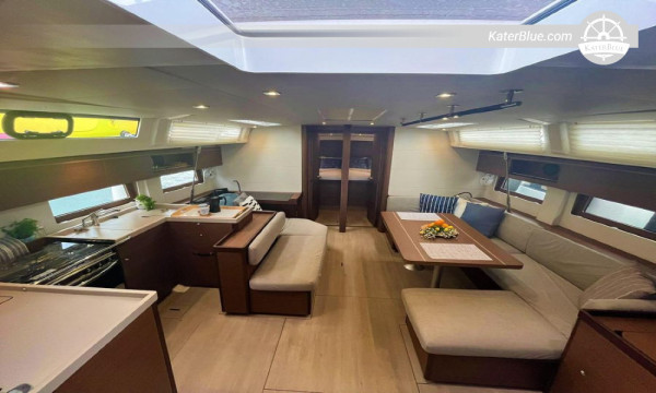 Beneteau Oceanis 51.1, Baujahr 2023 – 4 Kabinen + Crewkabine, Klimaanlage, Generator, Bugstrahlruder, Standort: Split, Kroatien