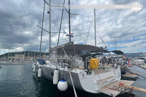 Beneteau Oceanis 51.1, Baujahr 2023 – 4 Kabinen + Crewkabine, Klimaanlage, Generator, Bugstrahlruder, Standort: Split, Kroatien