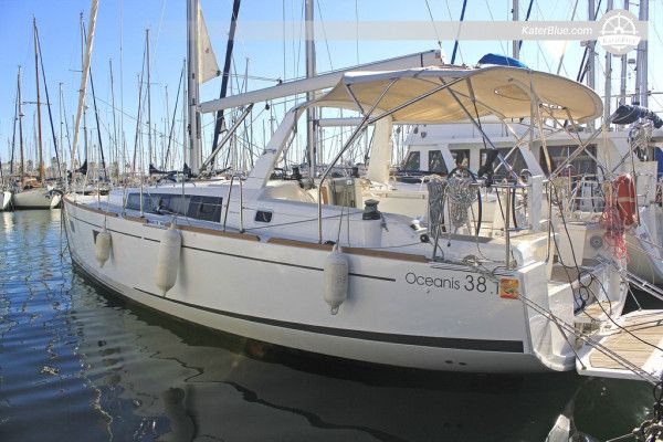 Itinerario semanal de navegación por la Costa Brava a bordo del Beneteau Oceanis 38.1