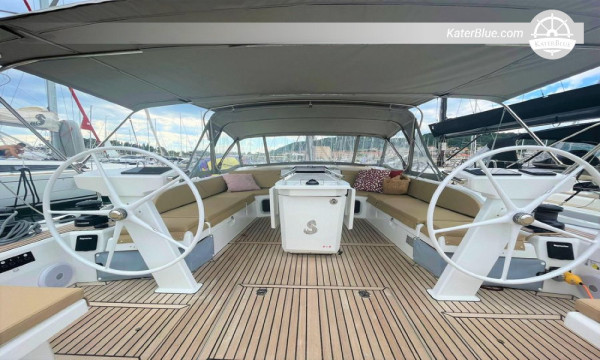 Beneteau Oceanis 51.1, Baujahr 2023 – 4 Kabinen + Crewkabine, Klimaanlage, Generator, Bugstrahlruder, Standort: Split, Kroatien