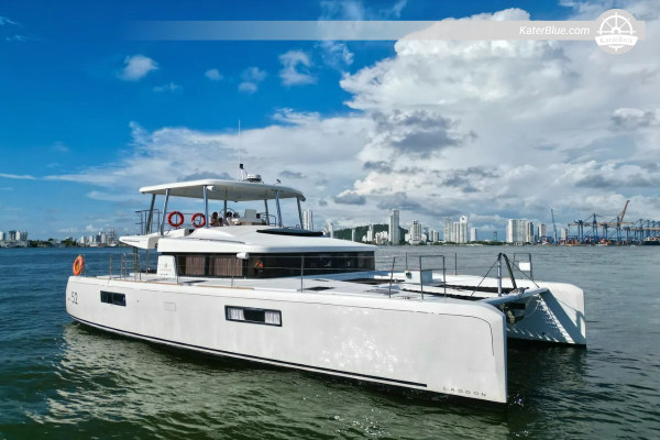 8hodinový únik na pláž Cholón a do Punta Barú – pronájem soukromé párty na lodi Lagoon 52 z Cartageny