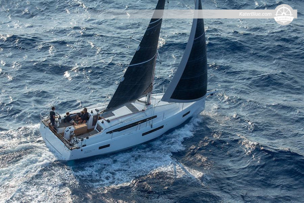 Itinerario per amanti della natura: 7 notti / 8 giorni di noleggio barca a vela con skipper da ACI Marina Trogir