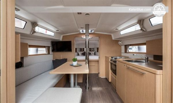 Beneteau Oceanis 38.1, Baujahr 2019 – 3 Kabinen, 2 Badezimmer, B&G-Navigation, Standort: Split, Kroatien