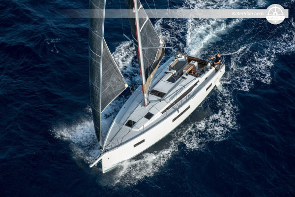 Alla scoperta della Dalmazia settentrionale: crociera in barca a vela con skipper di 7 notti/8 giorni con partenza da ACI Marina Trogir.