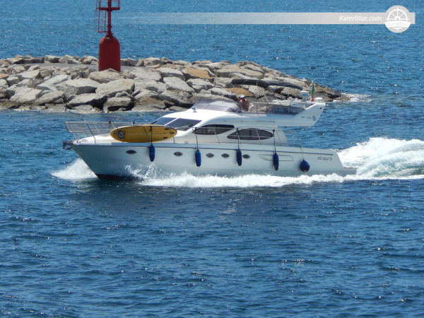 Carnevali 160 Fly Motor Yacht for Sale – 2006 Build – 16.06m, 3 Cabins, Flybridge, VAT Paid, Sardinia, Italy