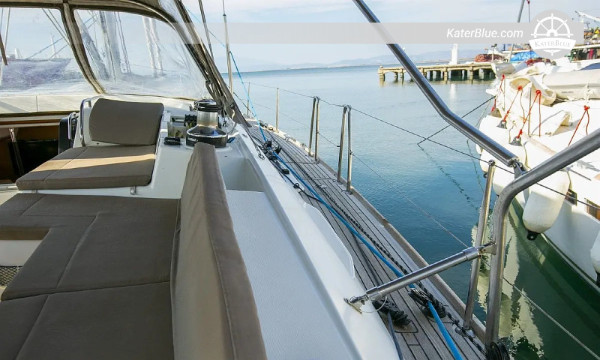 Jeanneau 57, 2010 for Sale - 17.78m Sailing Yacht, 4 Cabins, Alimos Greece