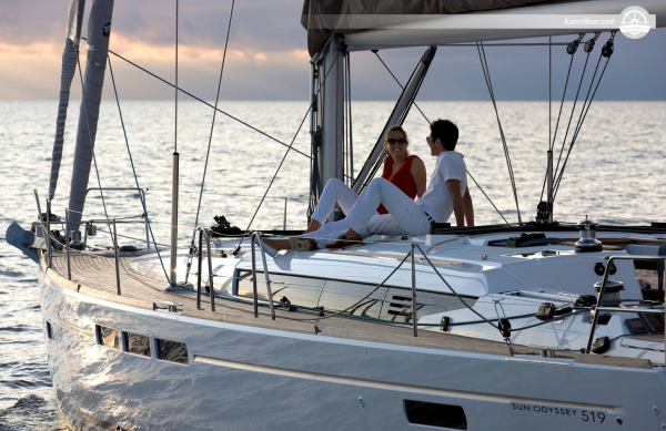 رحلة بحرية لمدة 7 أيام على متن يخت Sun Odyssey 519 من نيو كليما، سكوبيلوس - استكشف إيفيا وجزر سبوراديس