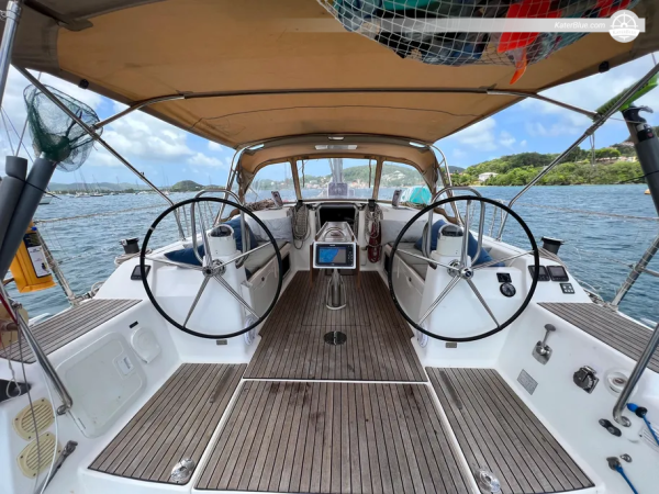 Dufour Grand Large 450, viikoittainen bareboat-charter Bequiassa, Saint Vincentissä ja Grenadiineilla