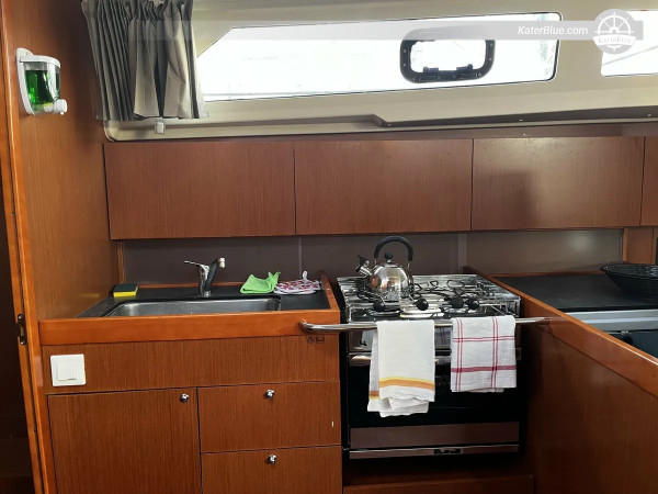 Beneteau Oceanis 41.1, 2018 til salg – 12,43m sejlbåd, 3 kahytter, Italien