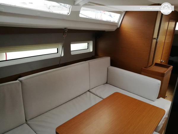 Jeanneau Sun Odyssey 440 (2020) – 13m sejlbåd med 4 kahytter til salg i Italien