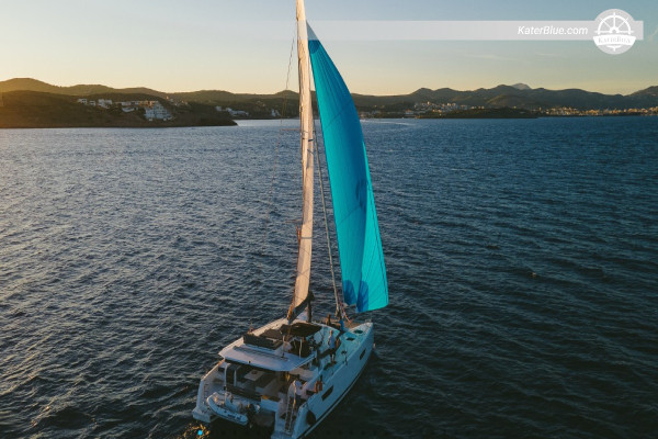 7-dages bareboat charter fra Athen til Kea, Mykonos, Syros og Kythnos
